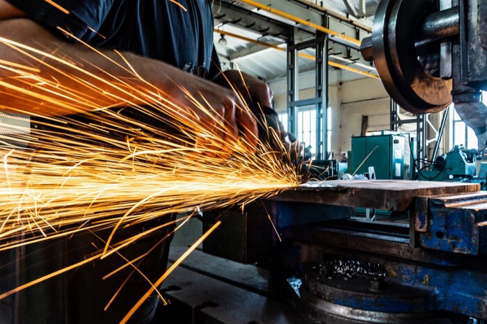 鍛冶工事の安全対策とプロの責任